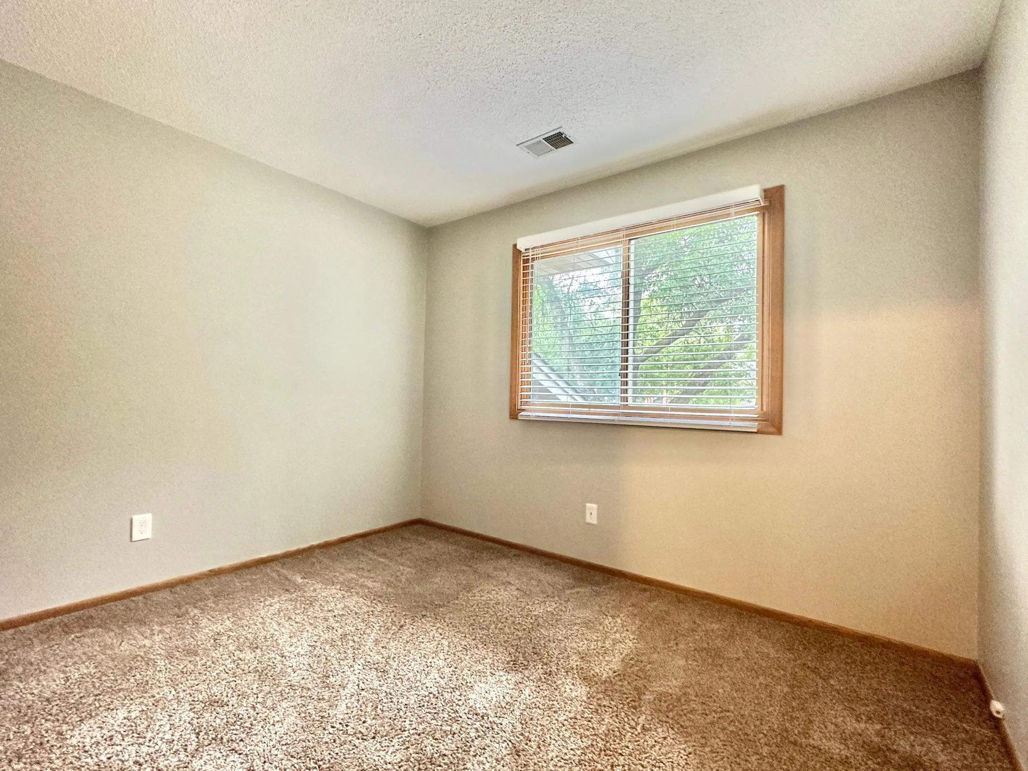 Photo 19 of 18462 Creeks Bend Drive