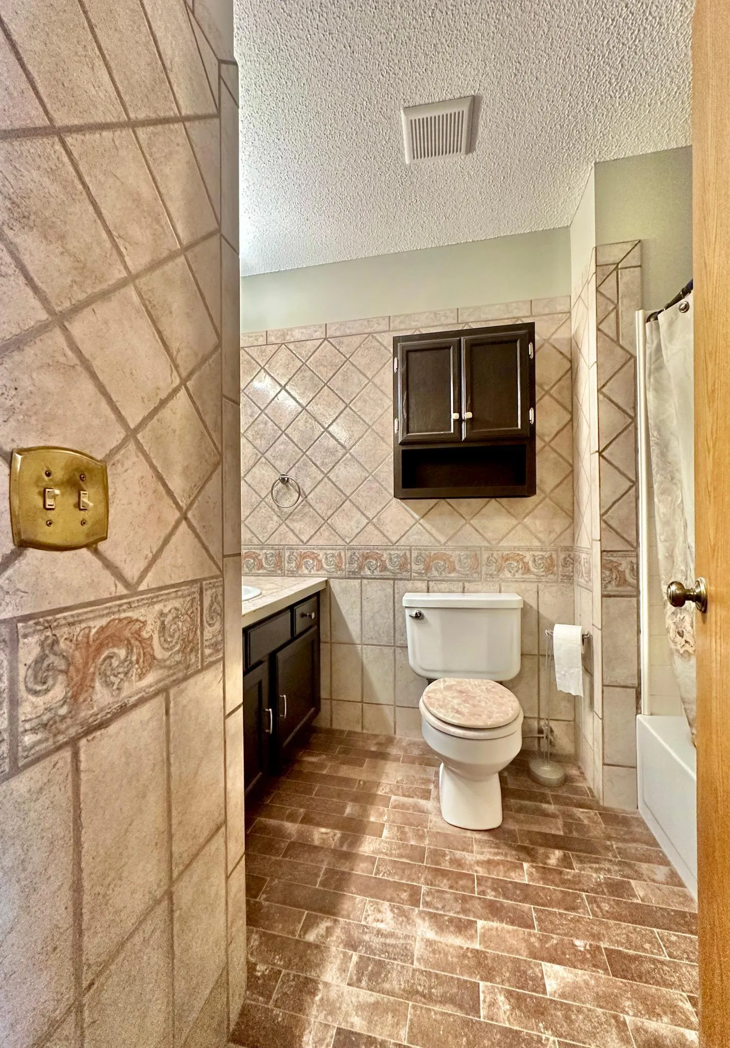 Photo 17 of 18462 Creeks Bend Drive