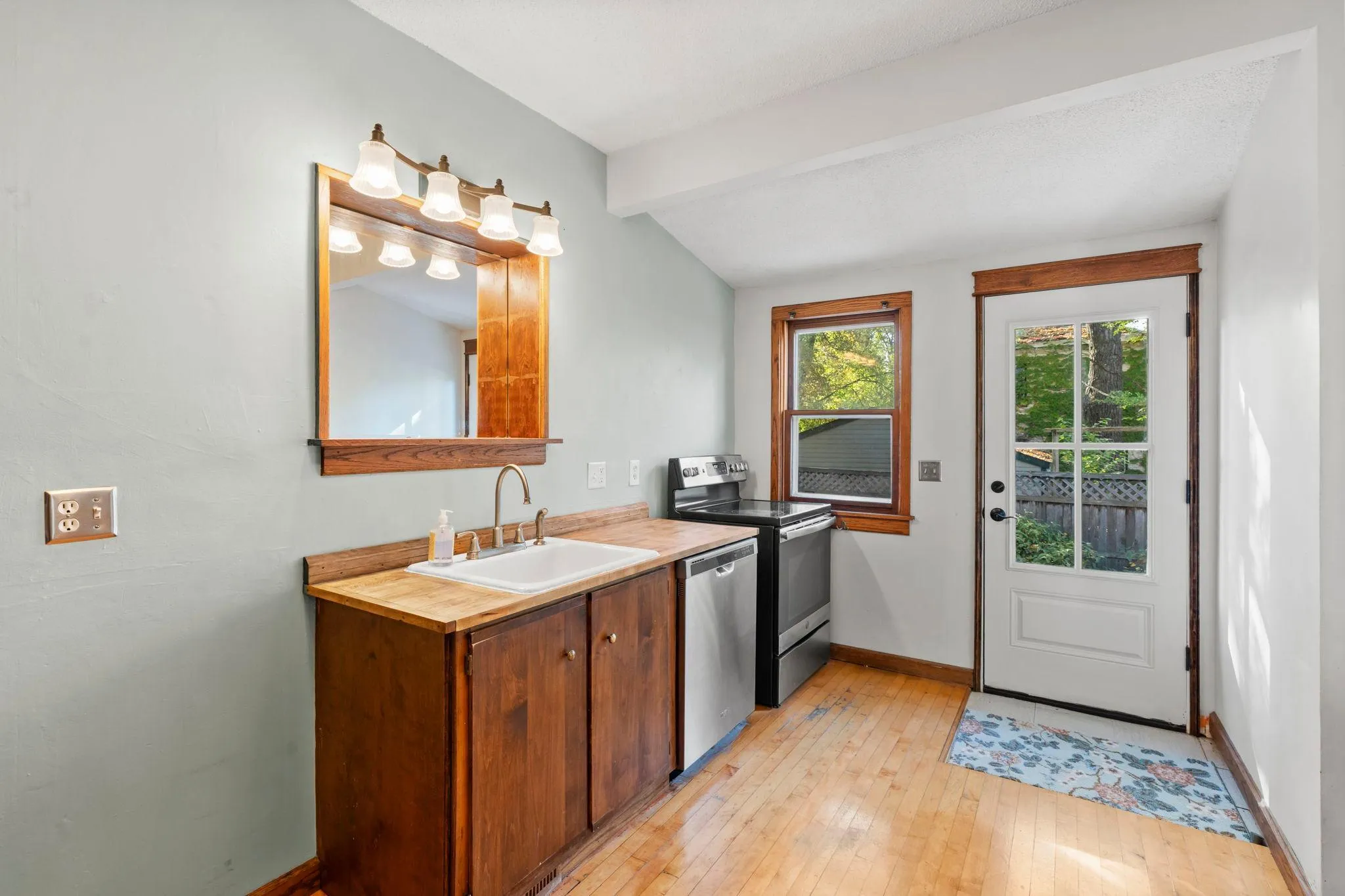 Photo 15 of 1216 Danforth Street