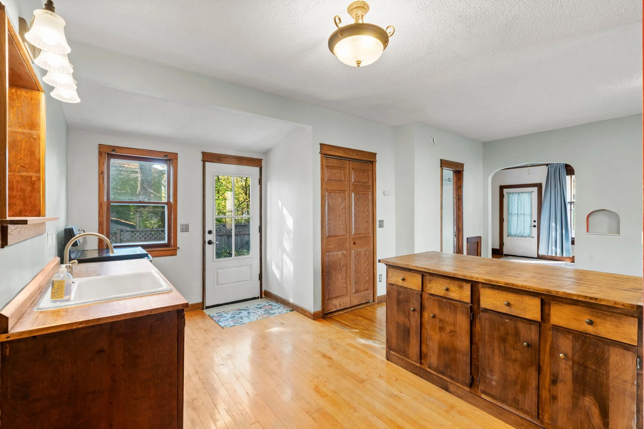 Photo 16 of 1216 Danforth Street