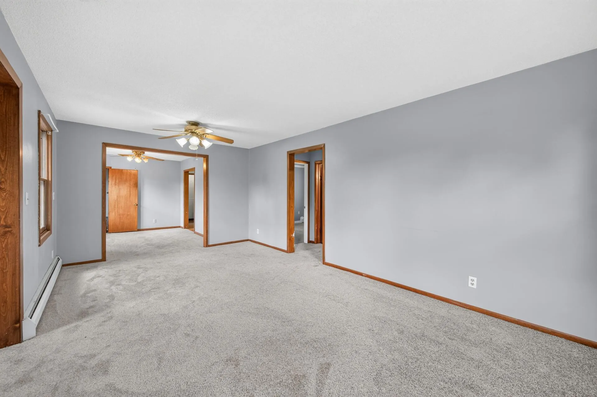Photo 6 of 4407 Crosstown Ne Boulevard