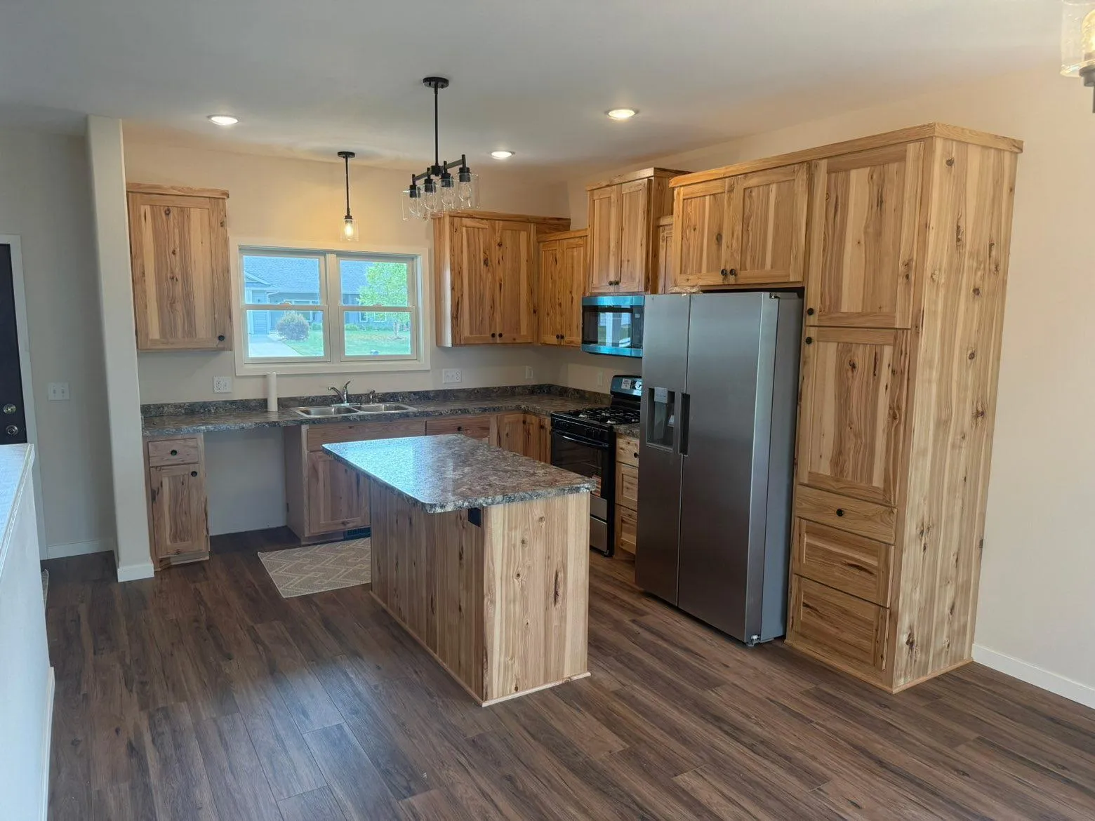 Photo 11 of 206 Blackhawk Drive