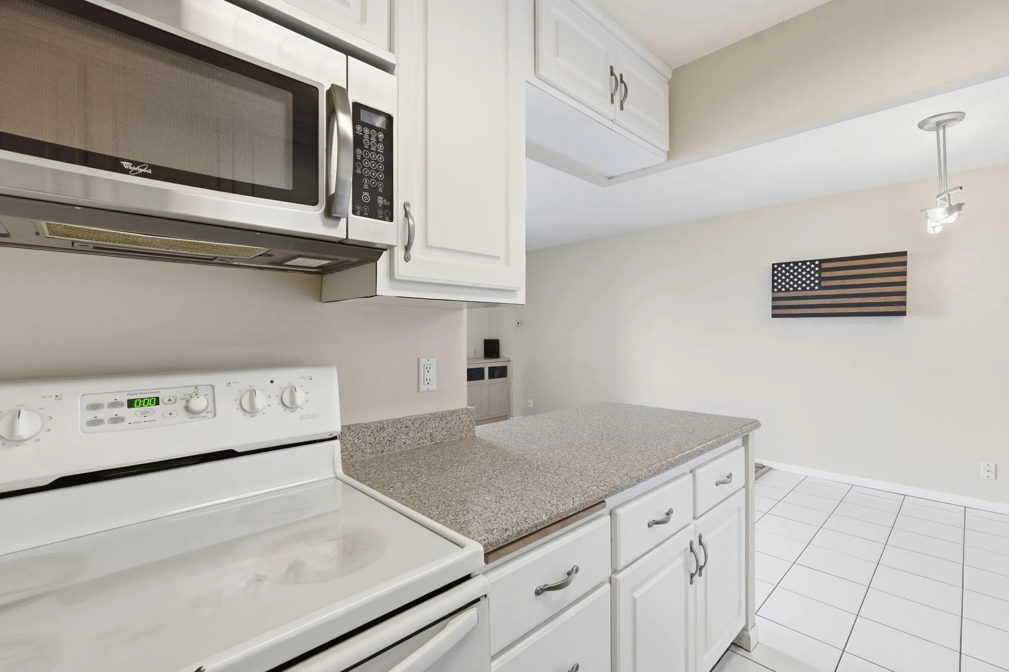 Photo 9 of 410 Groveland Avenue Unit 2003