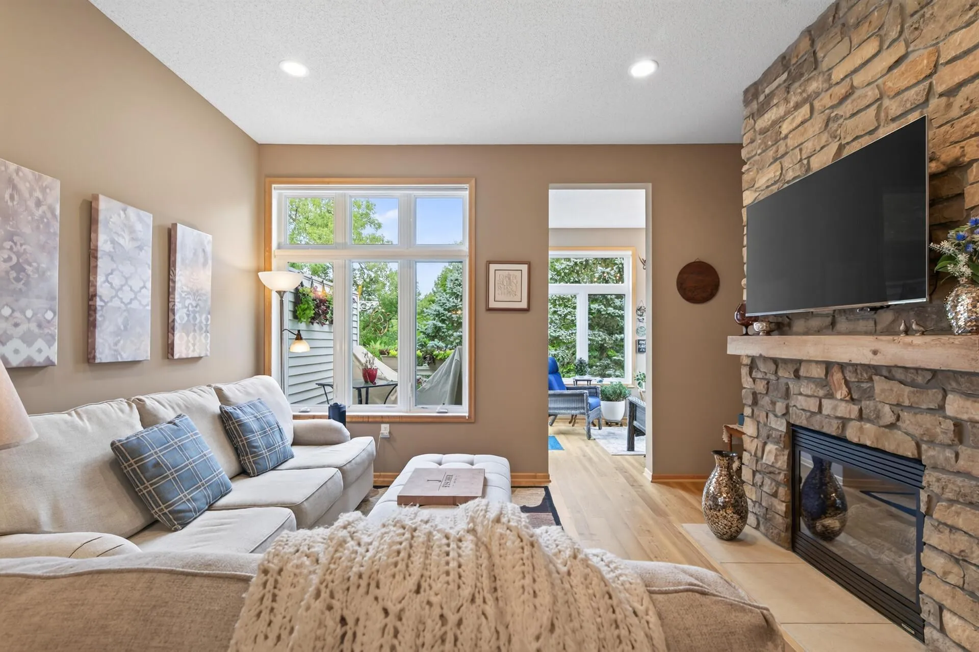 Photo 11 of 8992 Quail Court