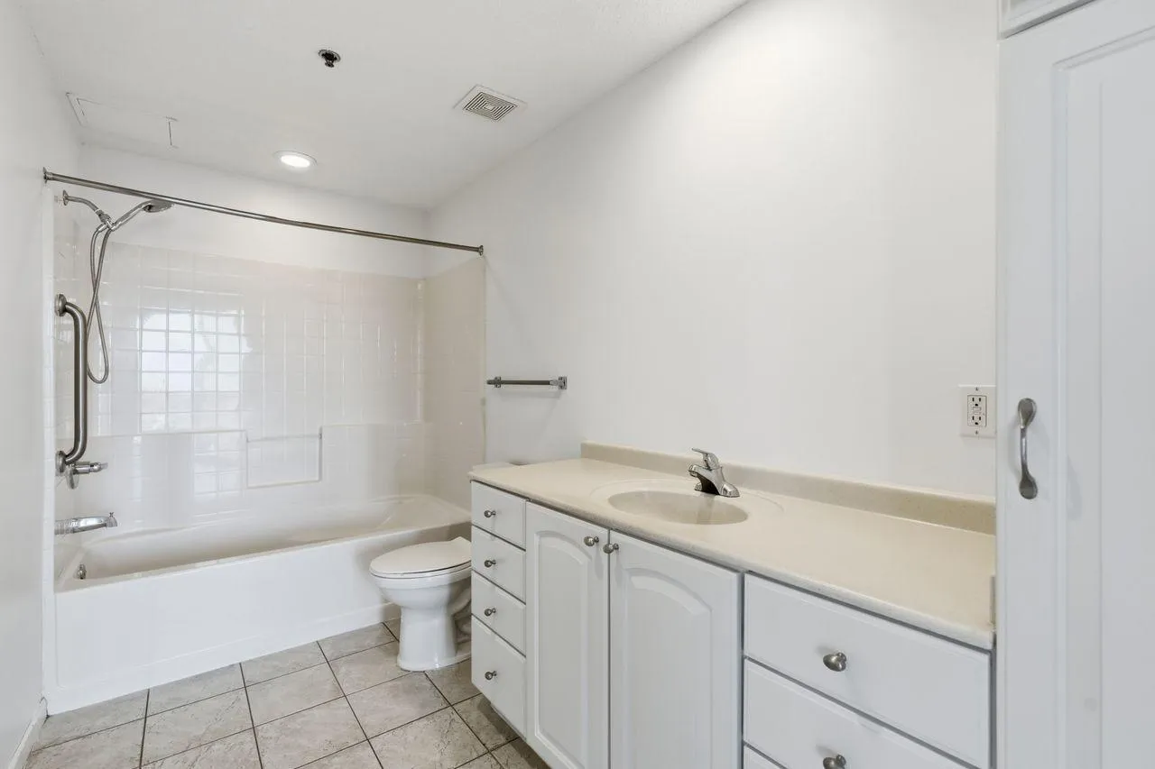 Photo 18 of 6600 Lyndale S Avenue Unit 308