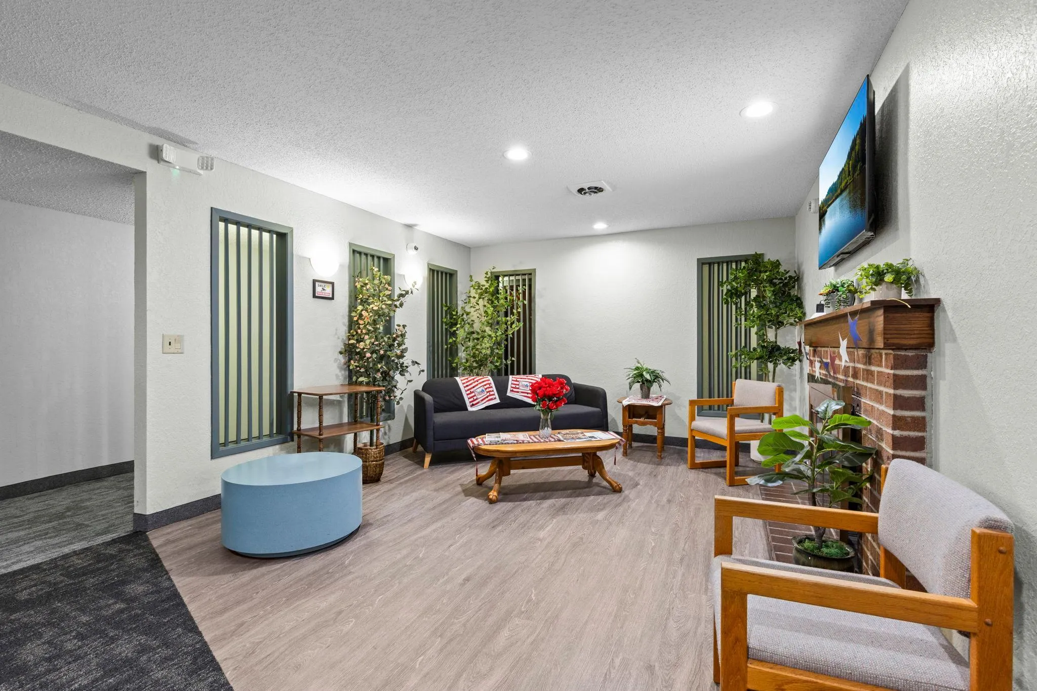 Photo 14 of 4201 Lakeside N Avenue Unit 214