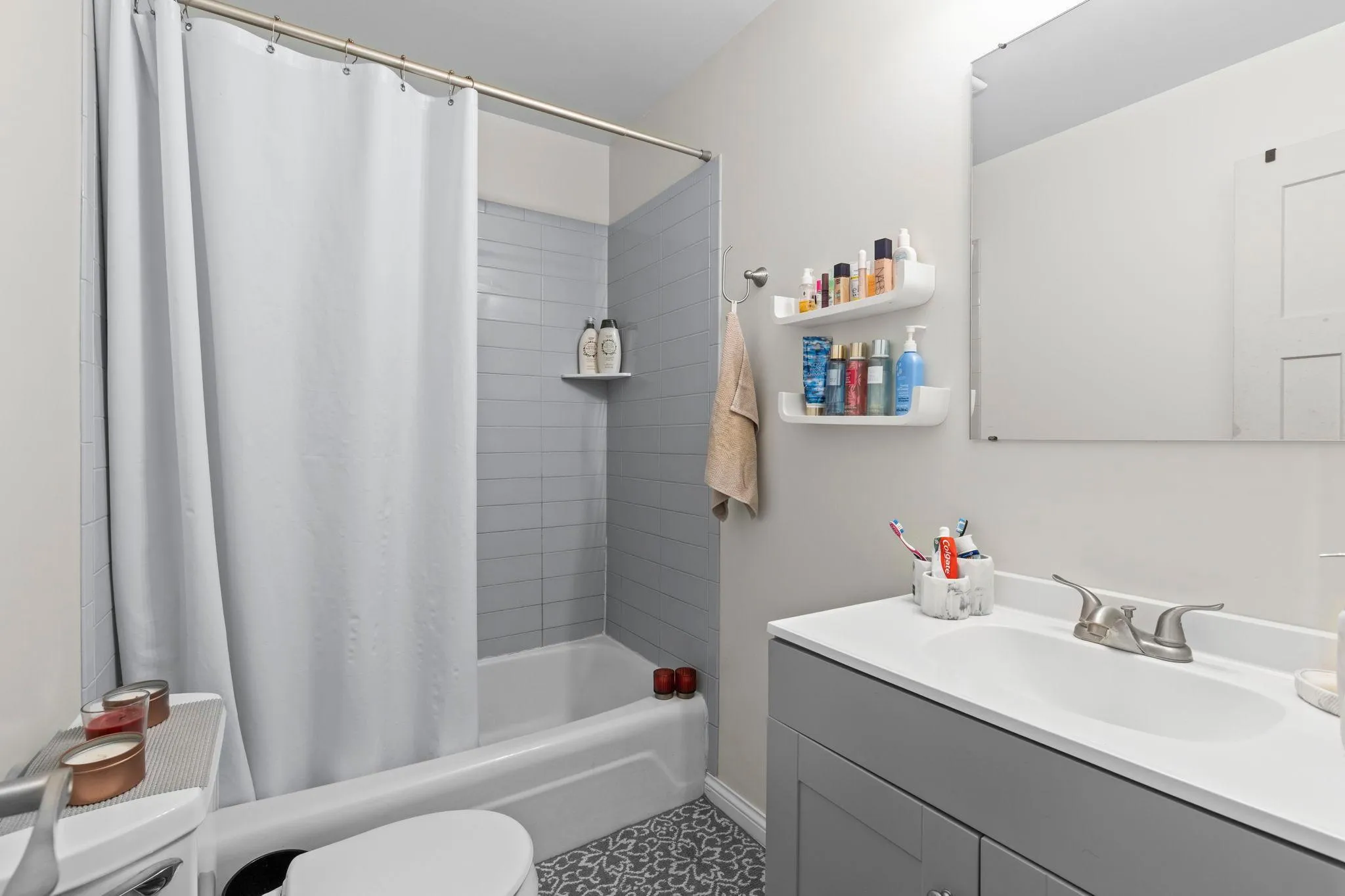Photo 13 of 4201 Lakeside N Avenue Unit 214