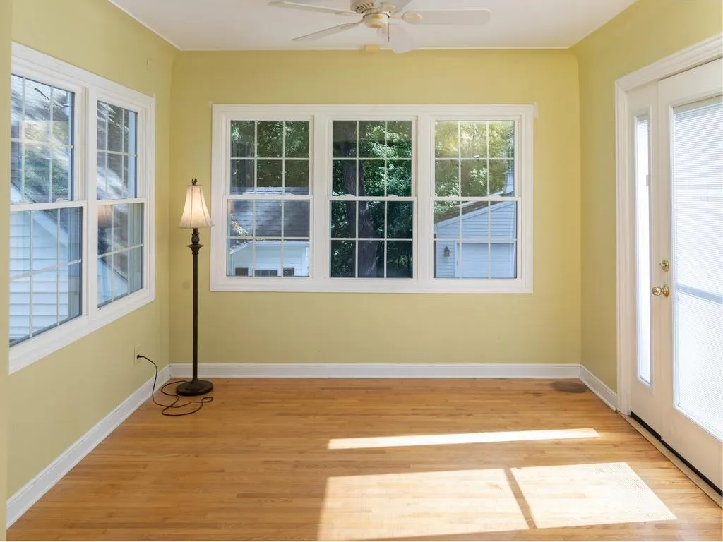 Photo 14 of 26270 Smithtown Road
