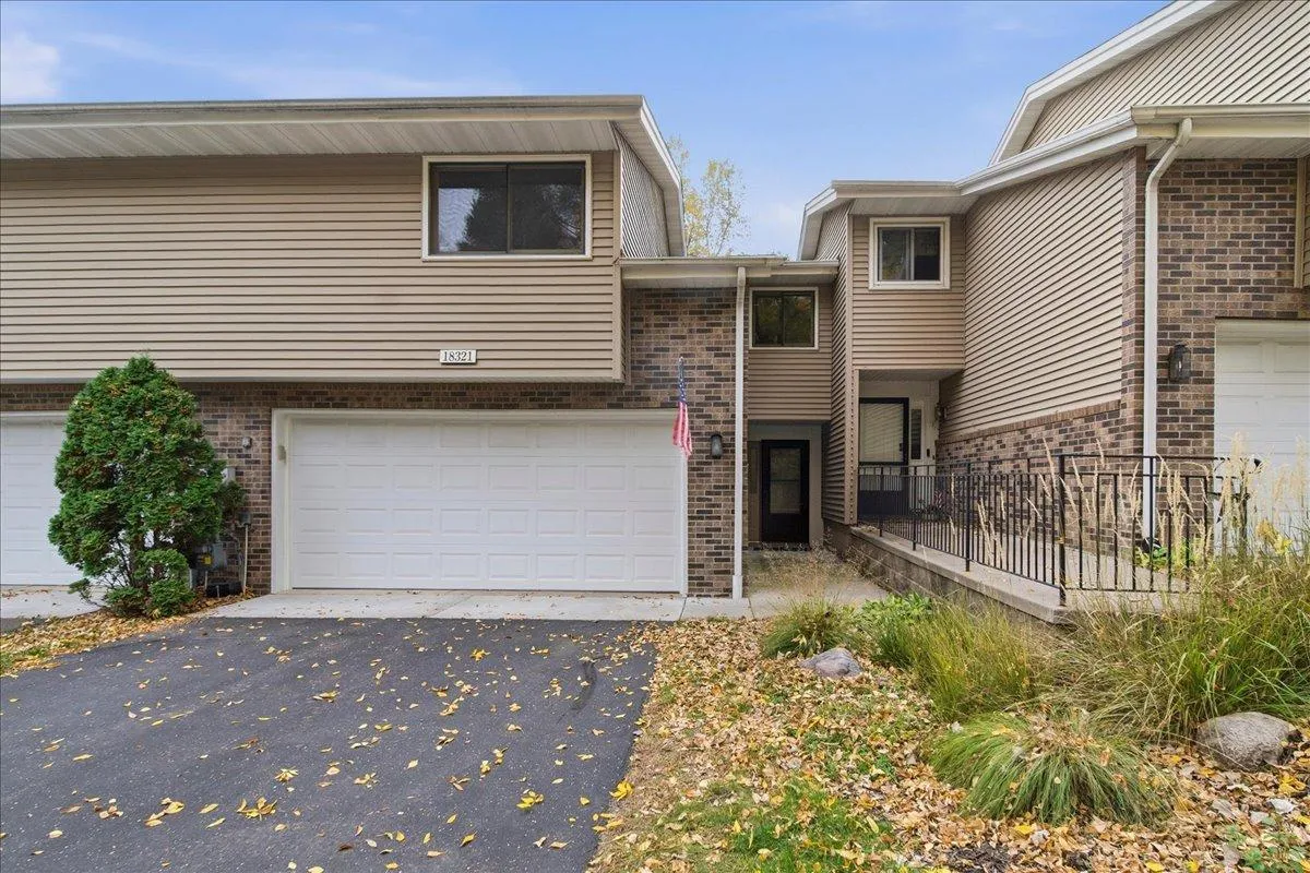 Photo 39 of 18321 Creeks Bend Drive