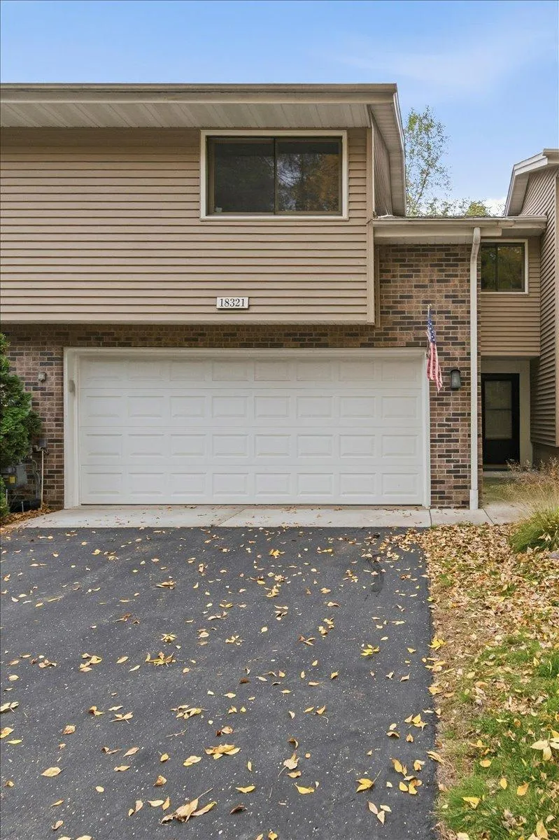 Photo 40 of 18321 Creeks Bend Drive