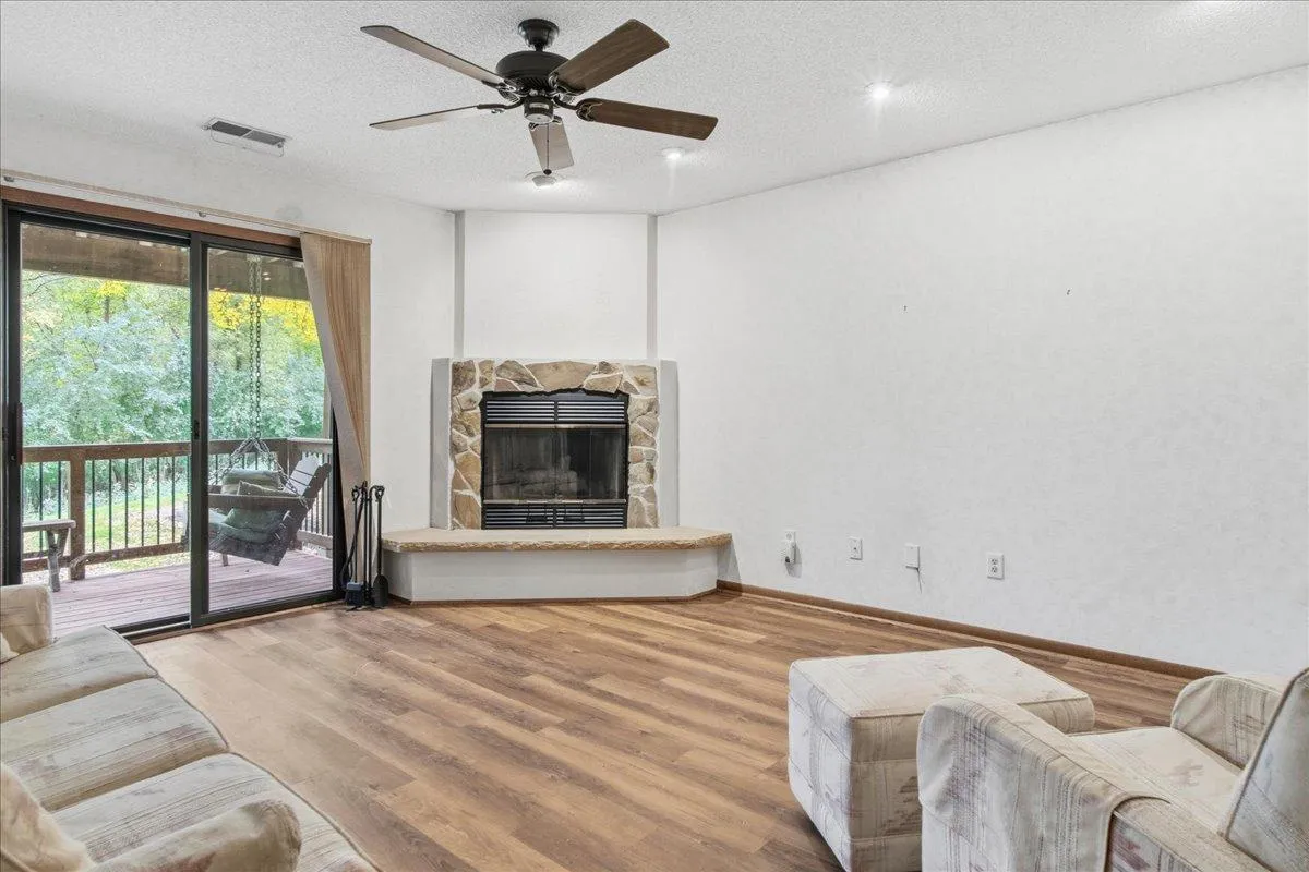 Photo 32 of 18321 Creeks Bend Drive