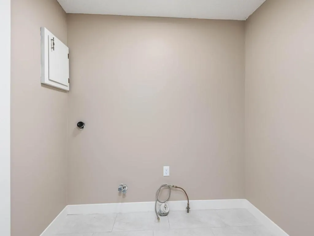Photo 23 of 4816 Kingsdale Drive