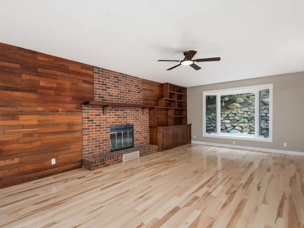 Photo 19 of 4816 Kingsdale Drive