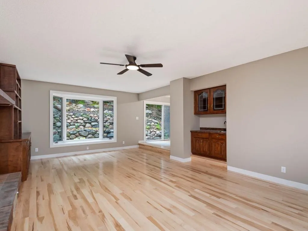 Photo 21 of 4816 Kingsdale Drive