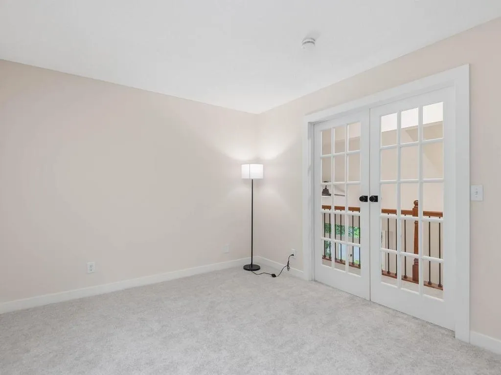 Photo 37 of 4816 Kingsdale Drive