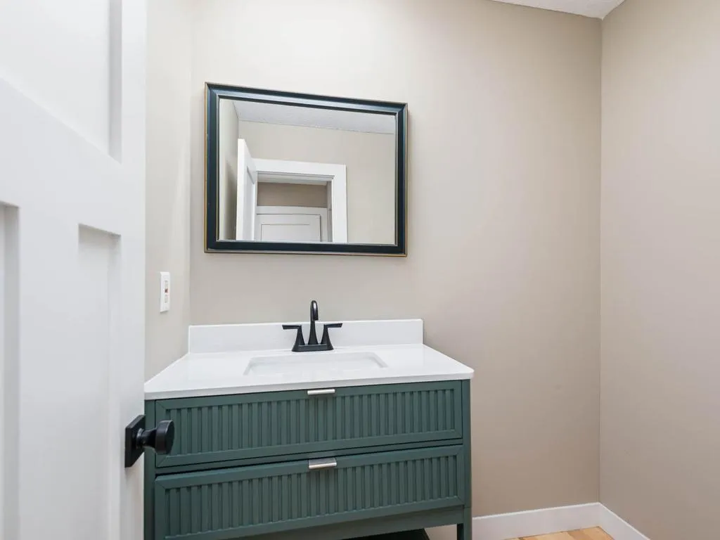 Photo 22 of 4816 Kingsdale Drive