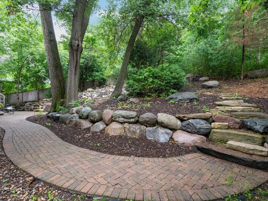 Photo 48 of 4816 Kingsdale Drive