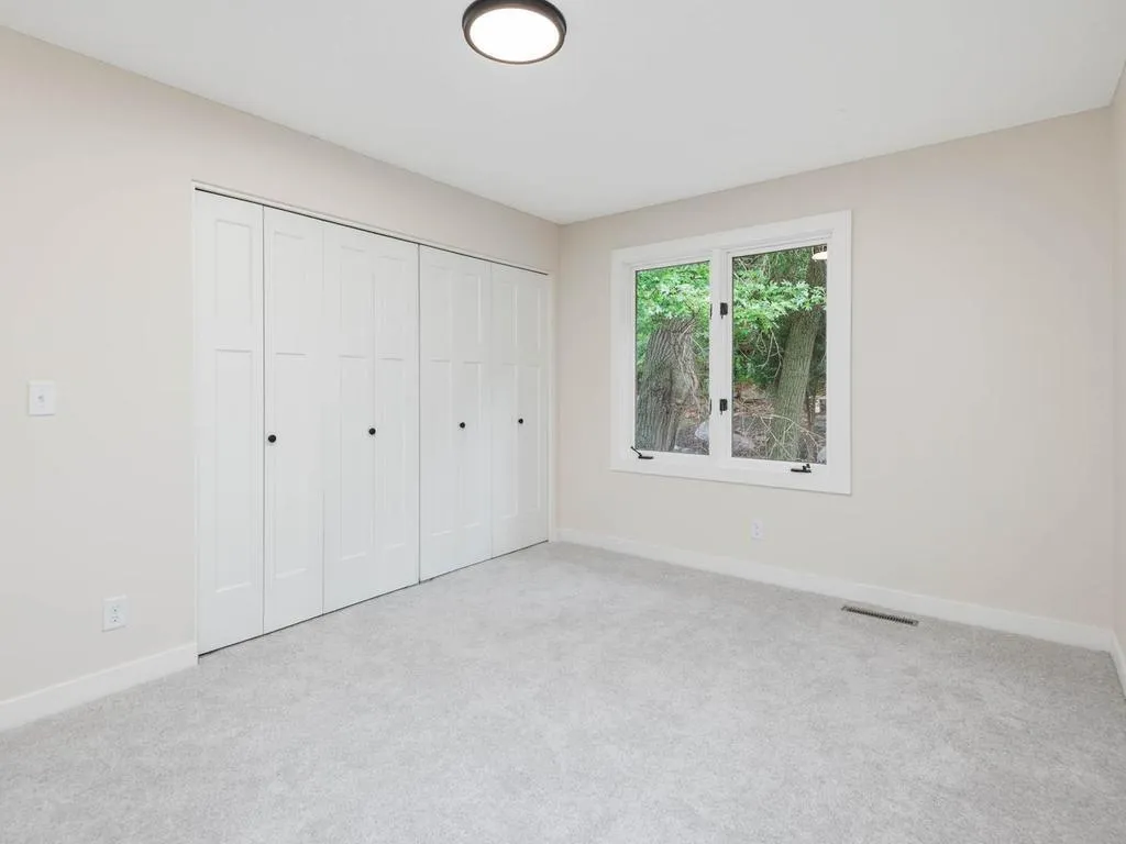 Photo 34 of 4816 Kingsdale Drive