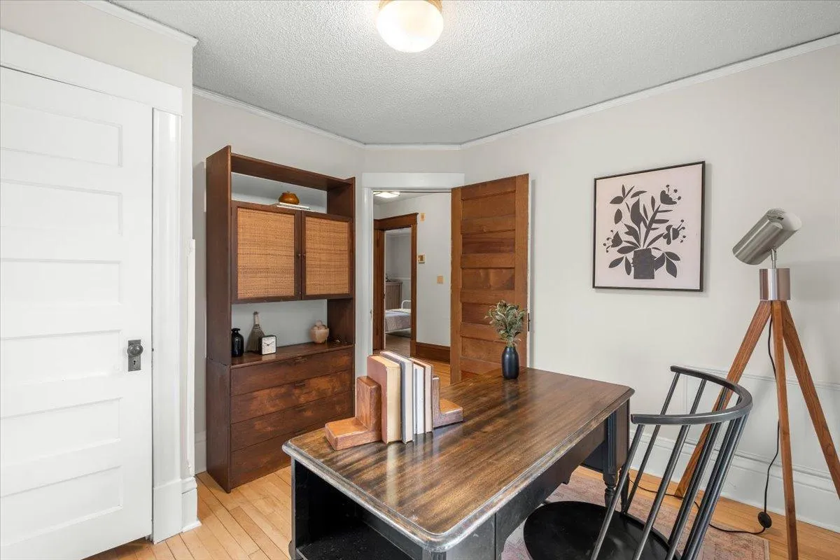 Photo 25 of 1122 Ashland Avenue