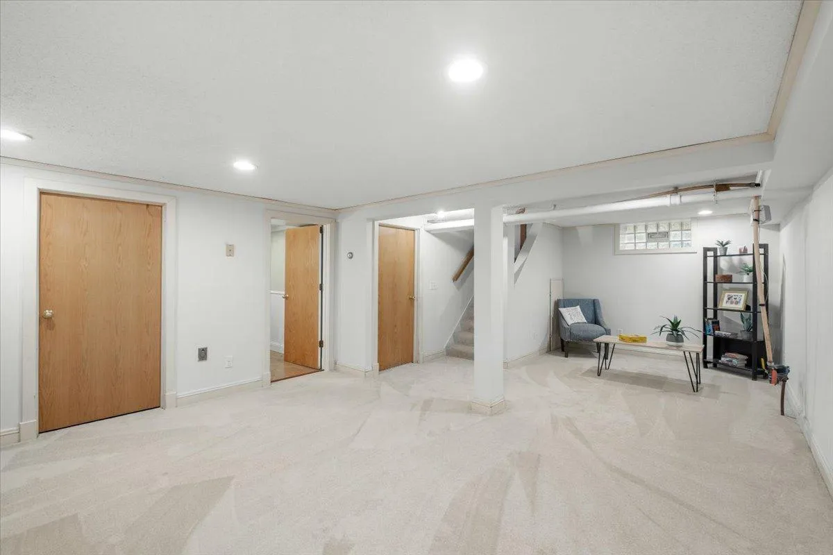 Photo 39 of 1122 Ashland Avenue