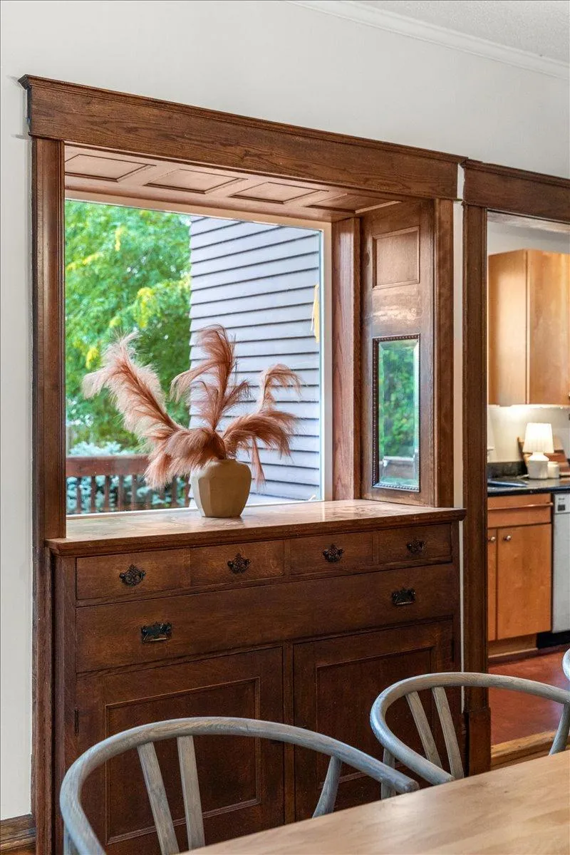 Photo 17 of 1122 Ashland Avenue