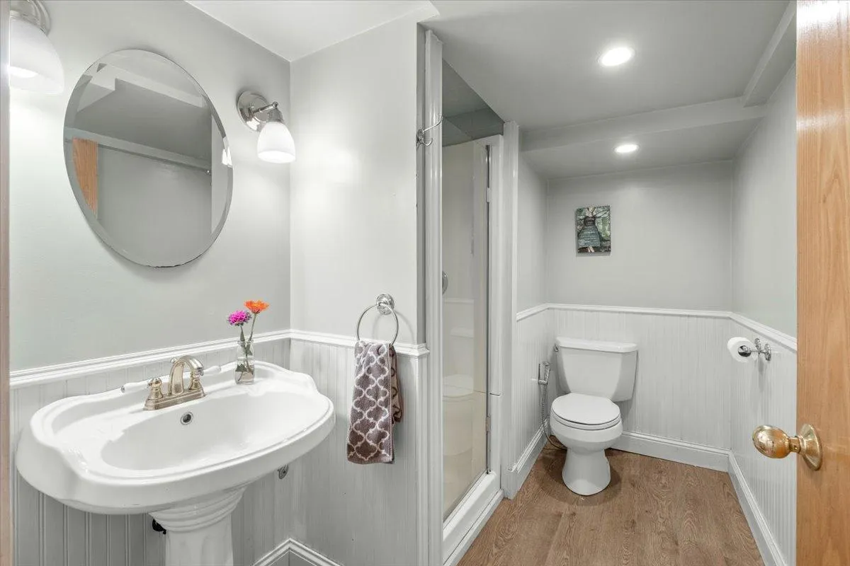 Photo 42 of 1122 Ashland Avenue