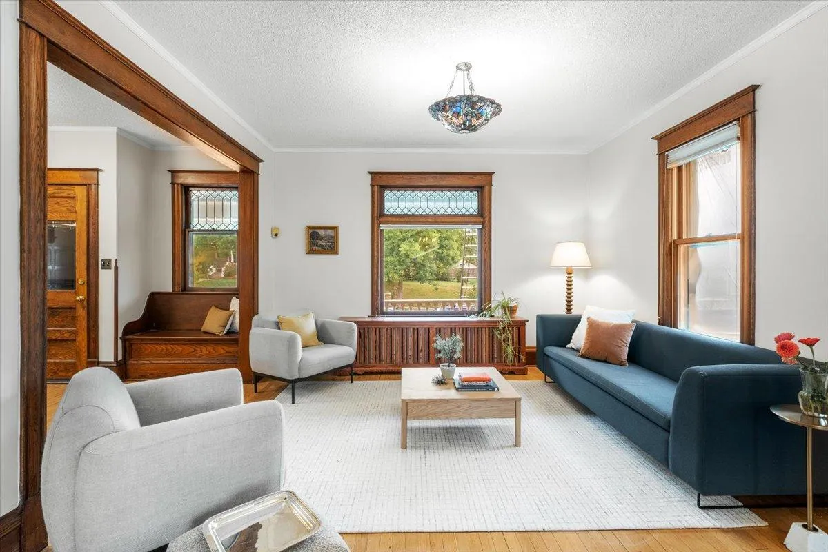 Photo 13 of 1122 Ashland Avenue