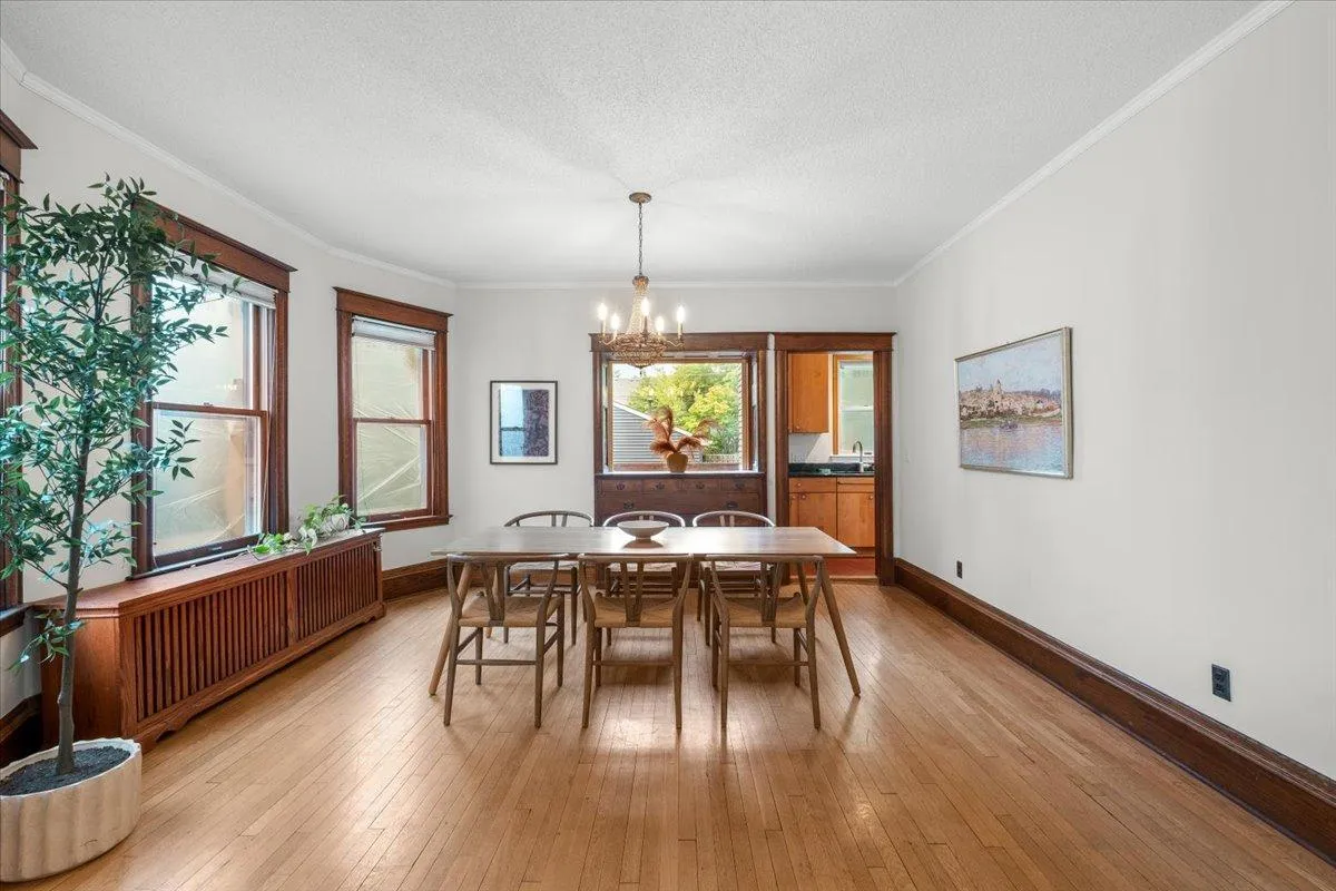 Photo 15 of 1122 Ashland Avenue