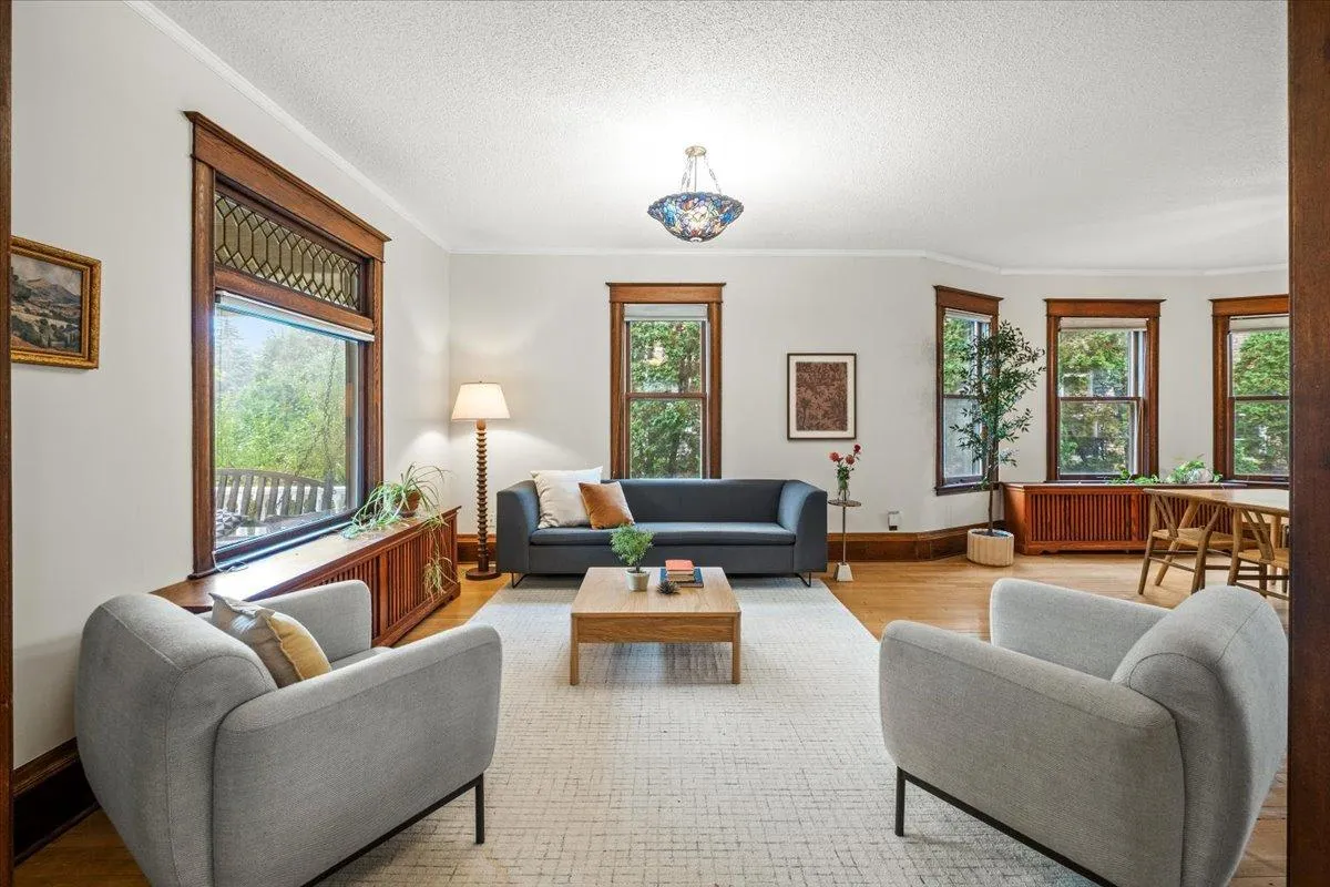 Photo 11 of 1122 Ashland Avenue