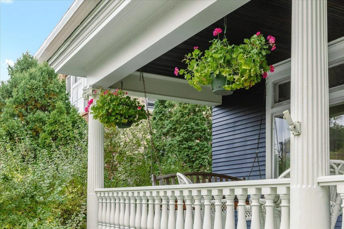 Photo 4 of 1122 Ashland Avenue