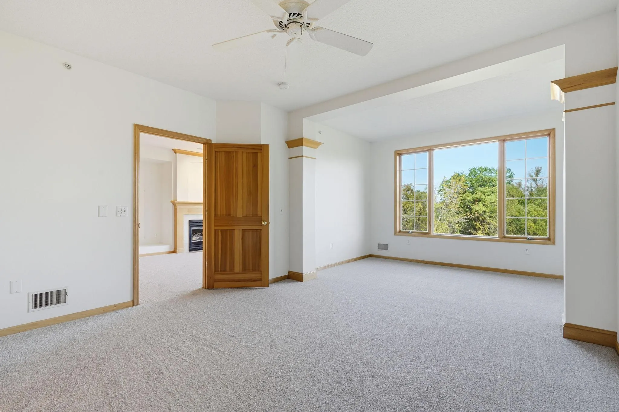 Photo 15 of 11460 Fairfield W Road Unit 303