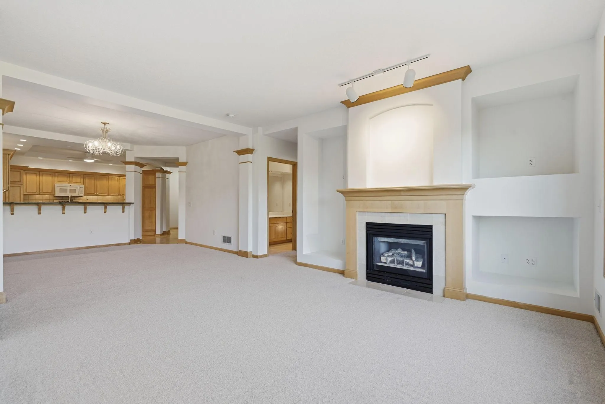 Photo 5 of 11460 Fairfield W Road Unit 303