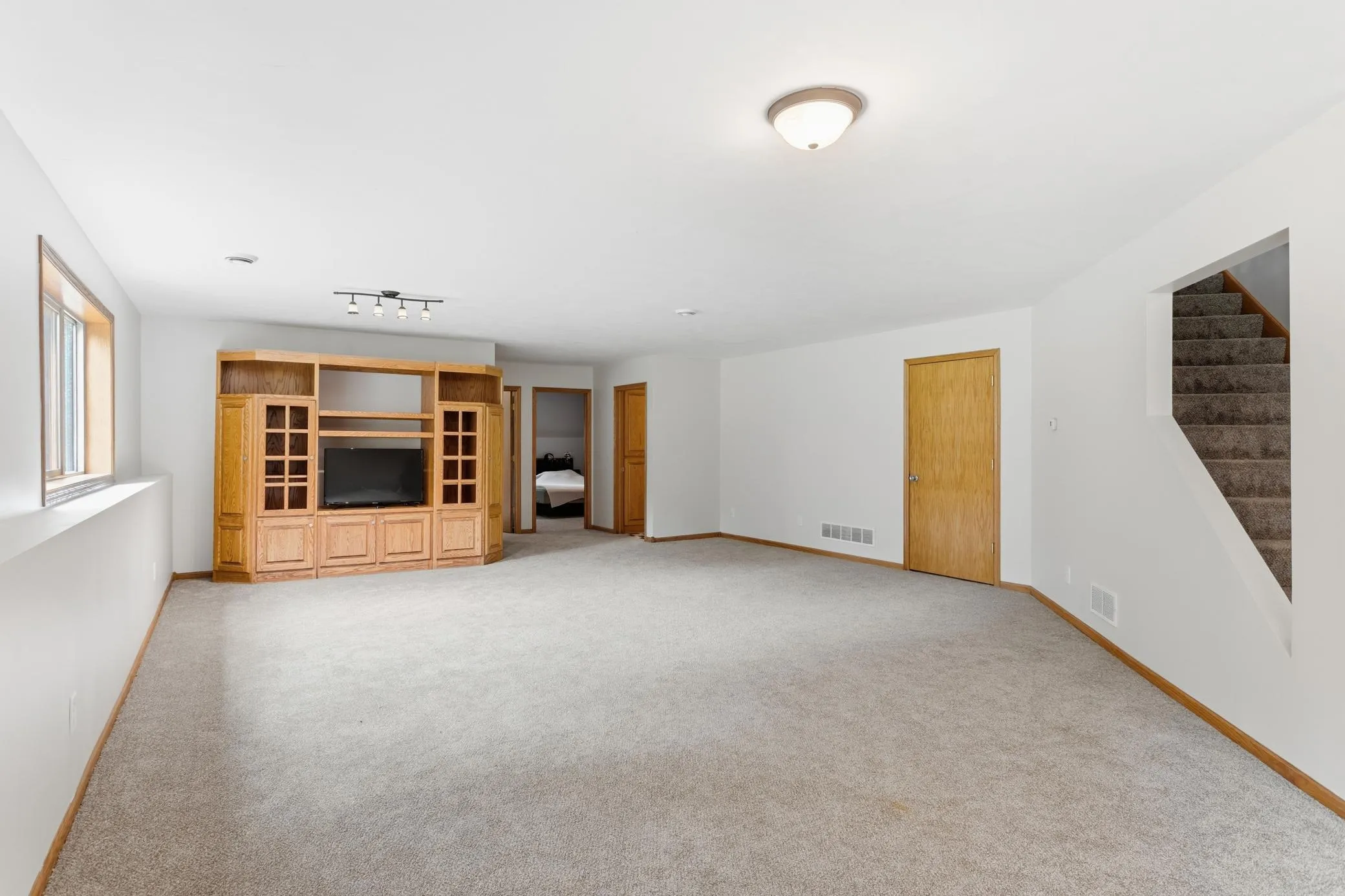 Photo 8 of 6359 301st Ne Avenue