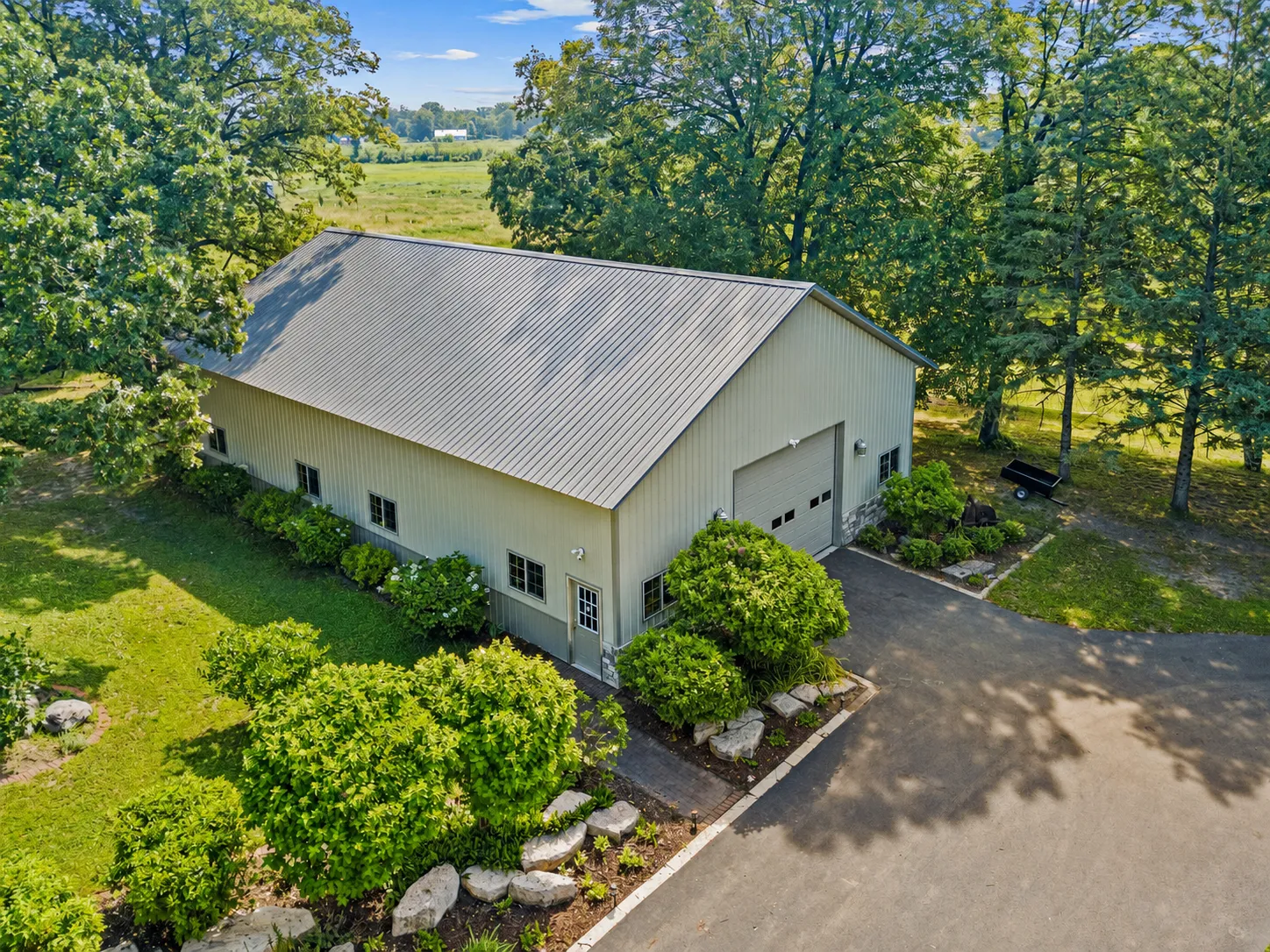 Photo 2 of 6300 Rolling Hills Drive