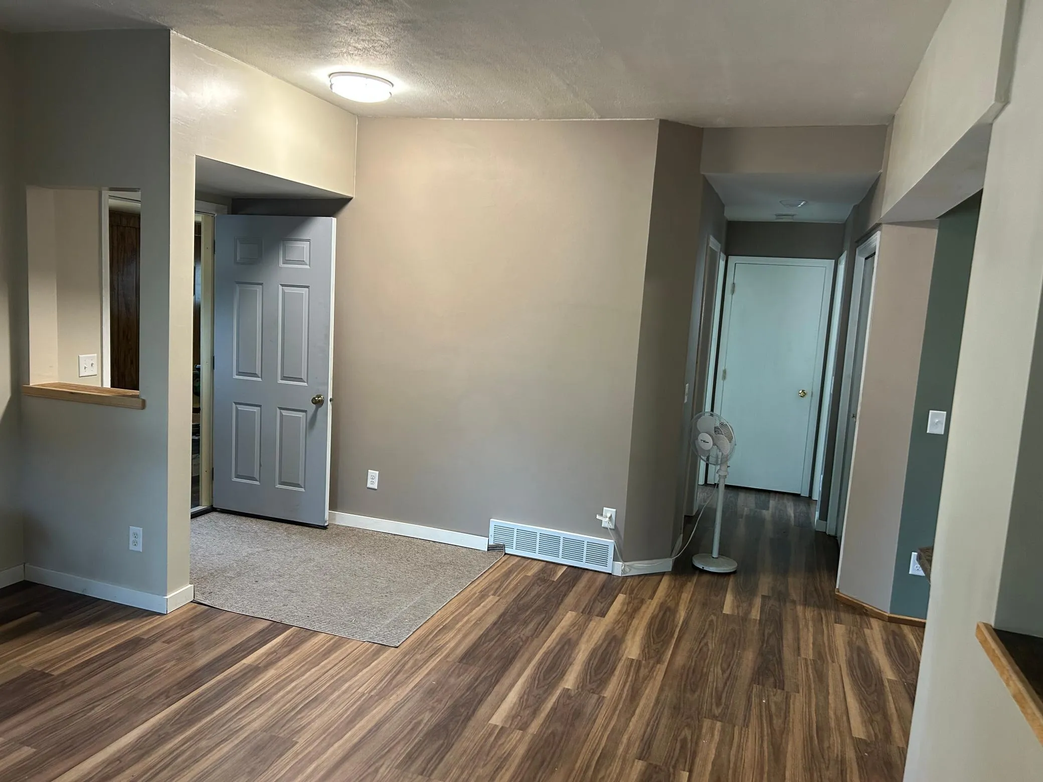 Photo 20 of 403 S 3rd Street