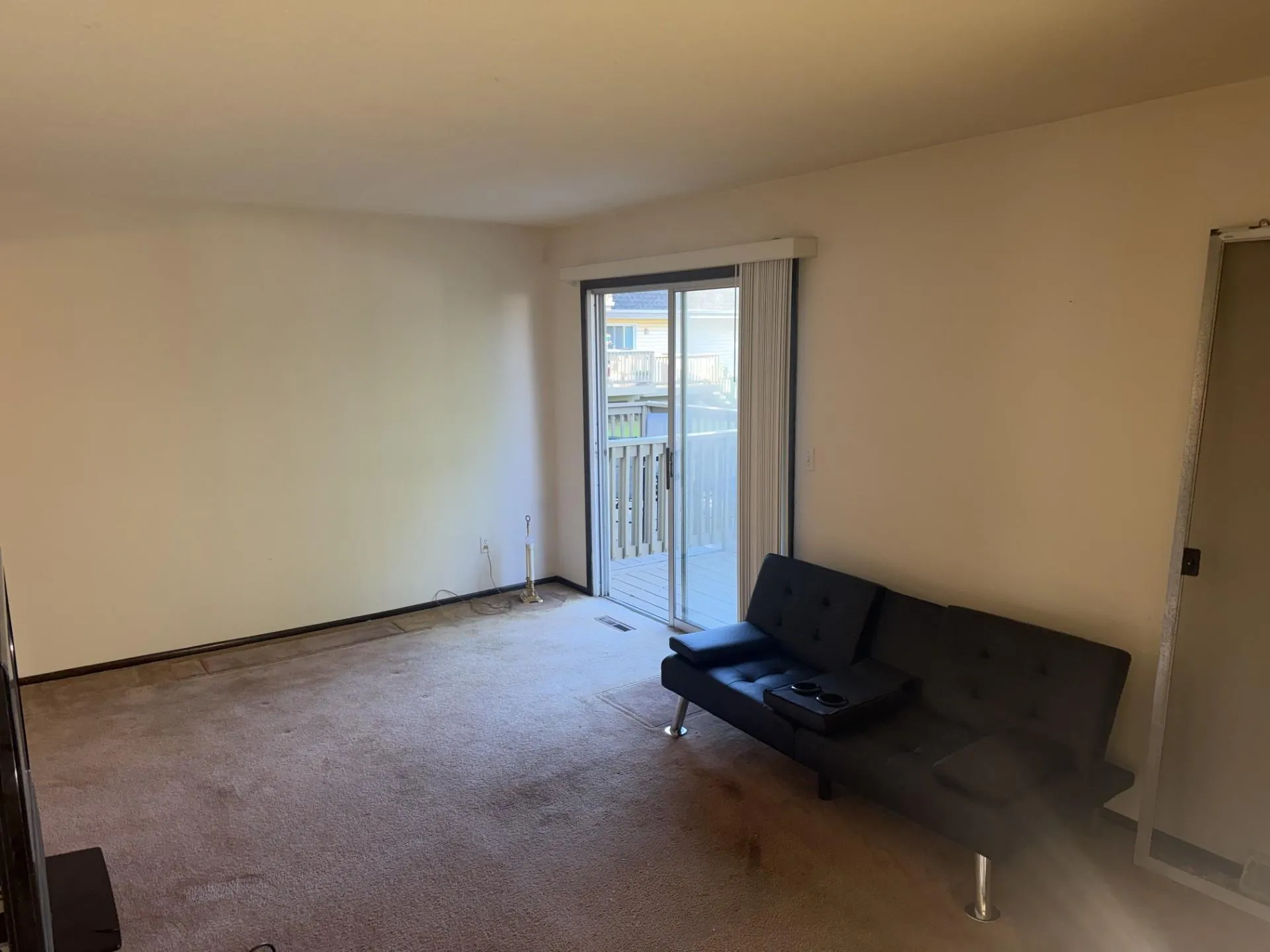 Photo 11 of 409 Dorland Place