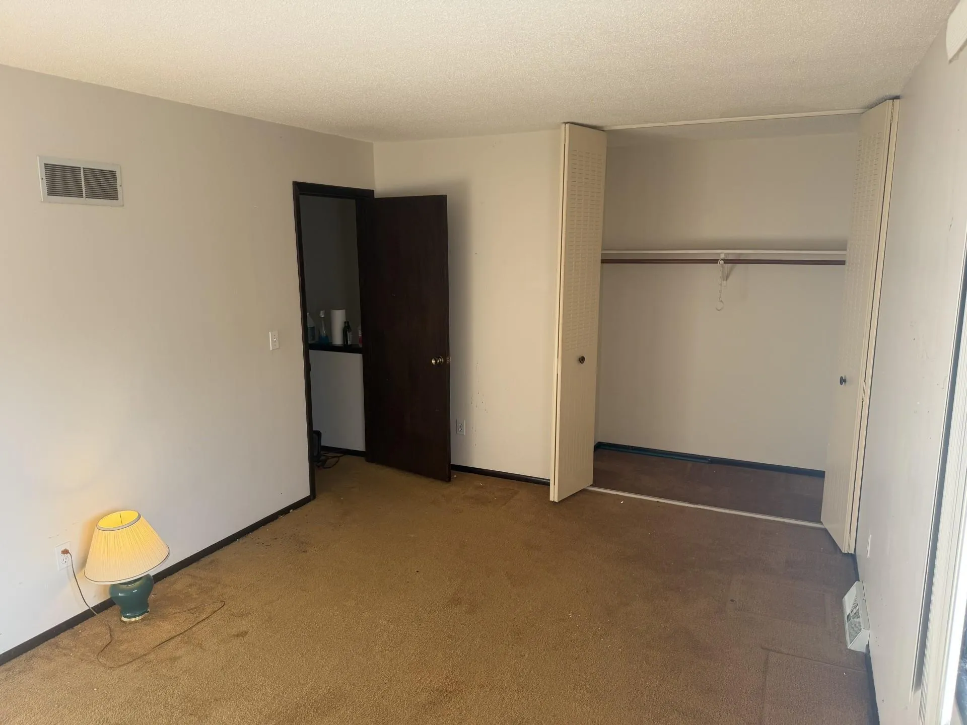 Photo 17 of 409 Dorland Place