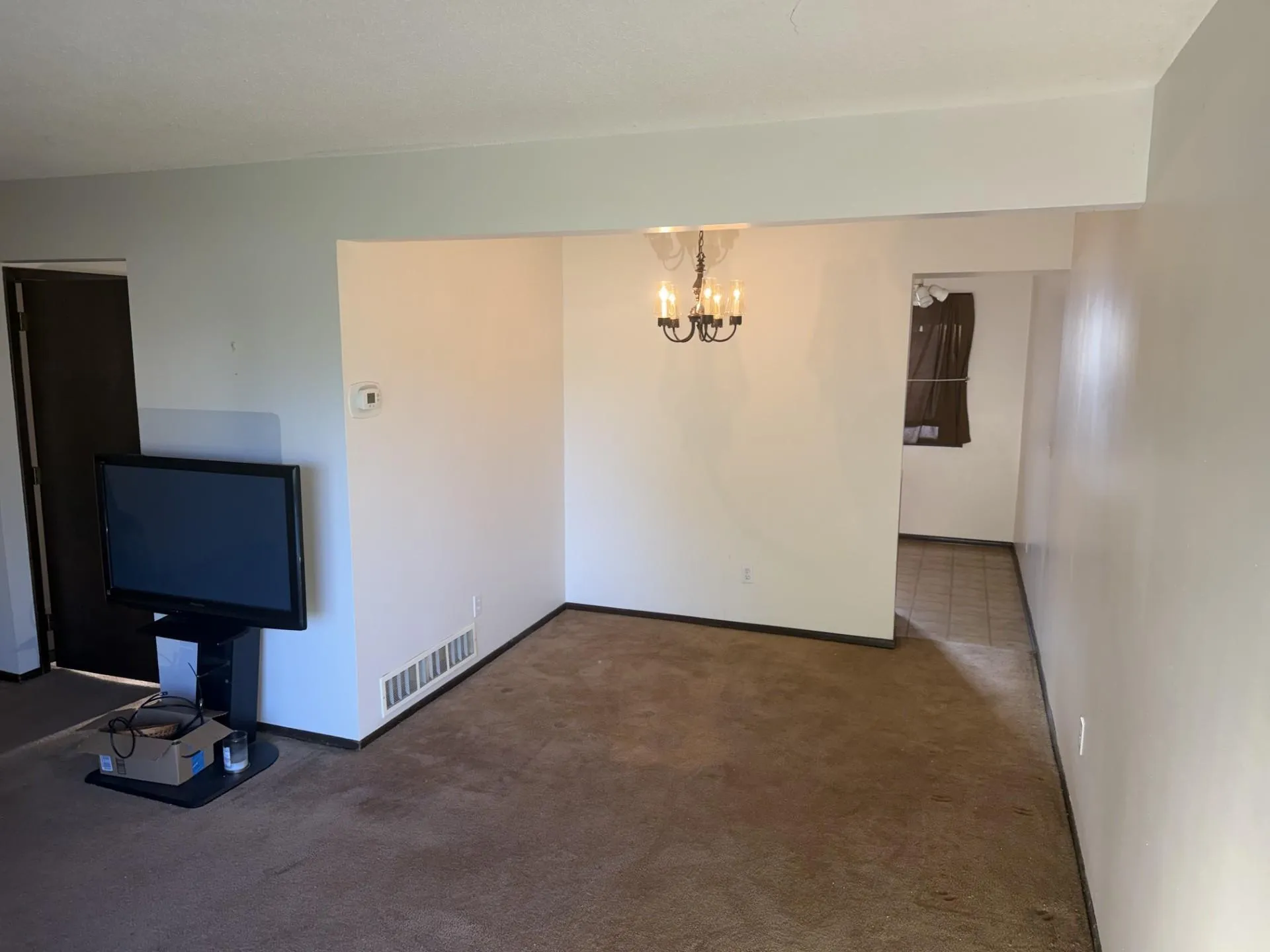 Photo 9 of 409 Dorland Place
