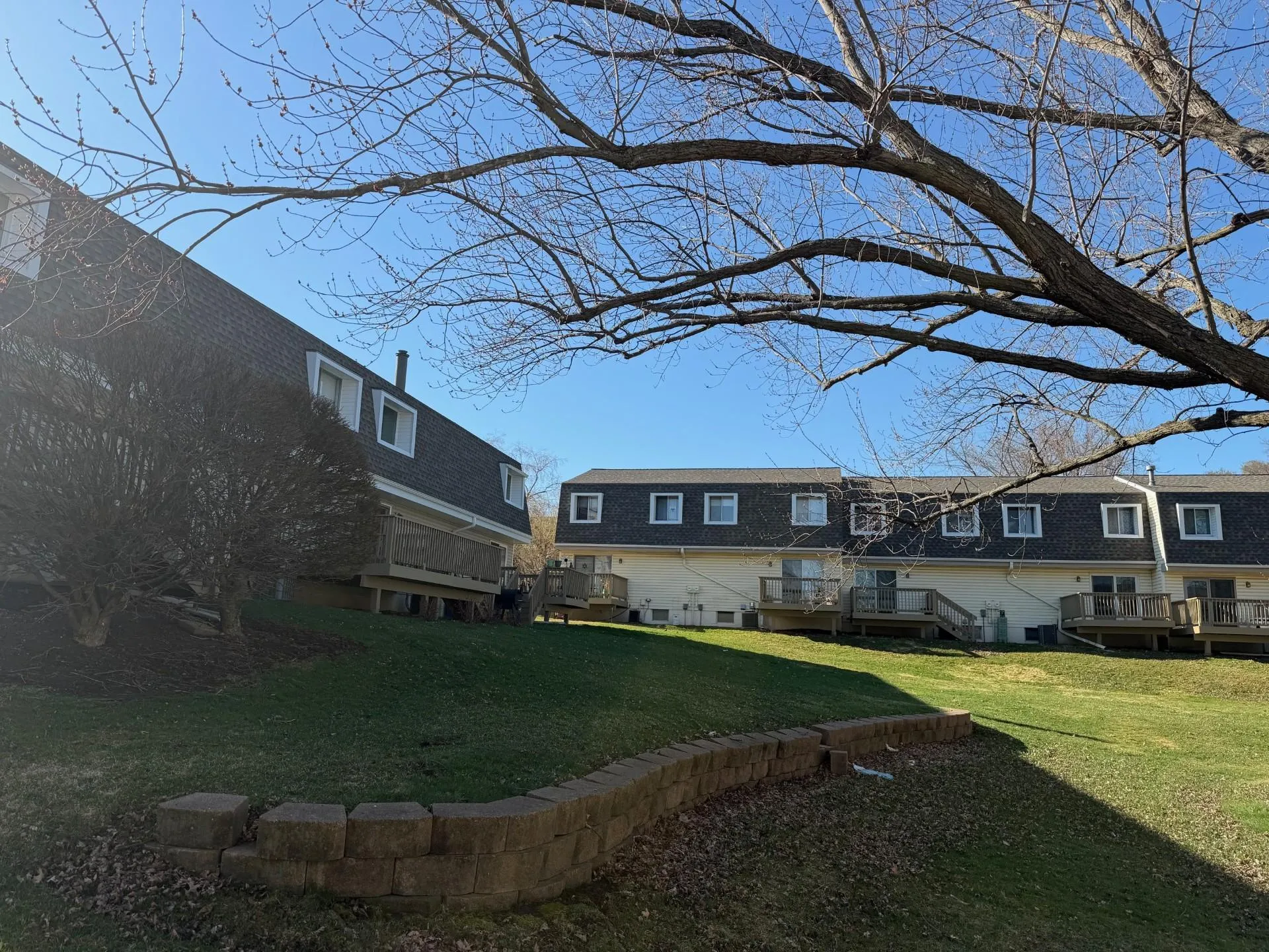 Photo 31 of 409 Dorland Place
