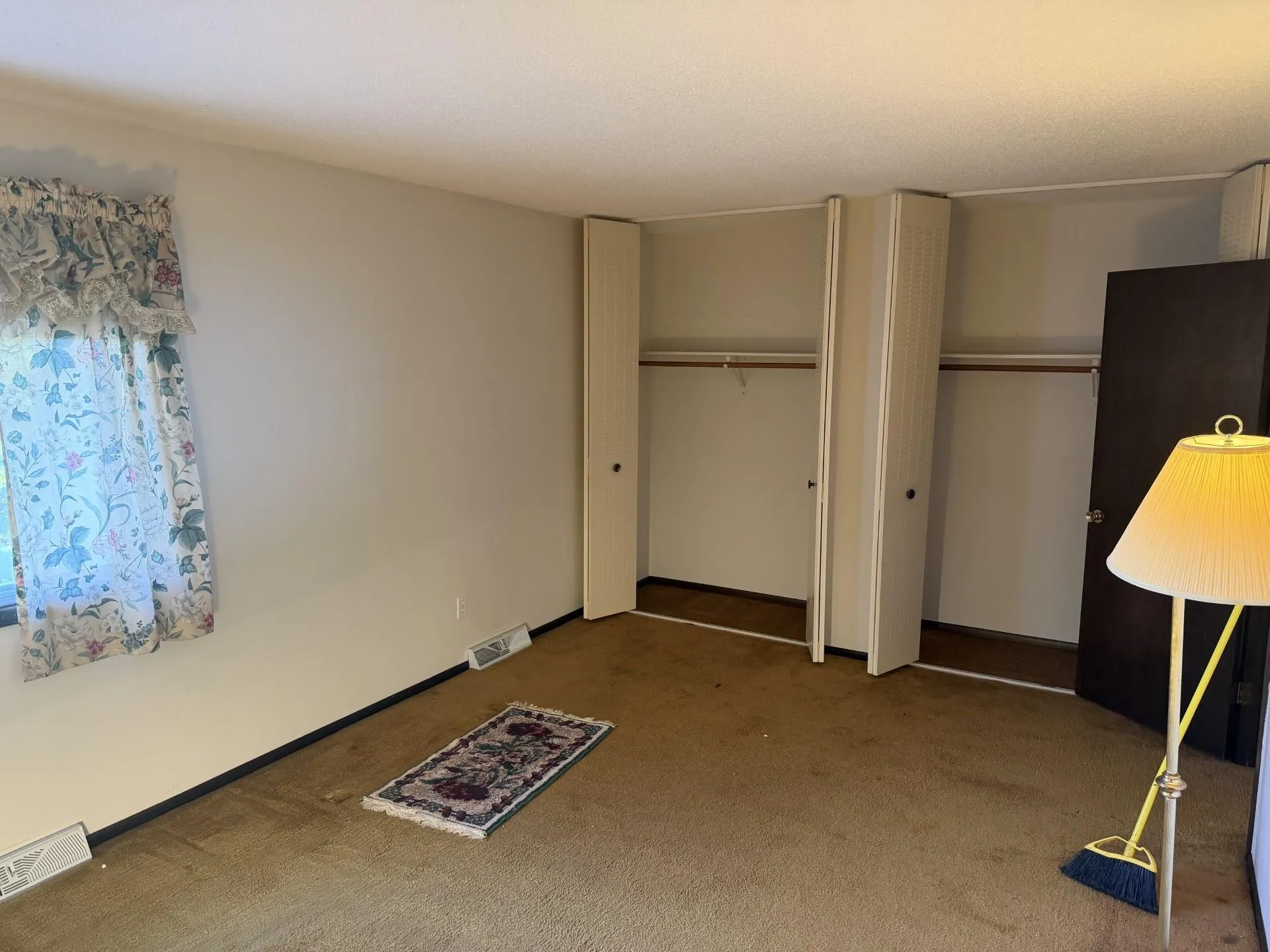 Photo 15 of 409 Dorland Place
