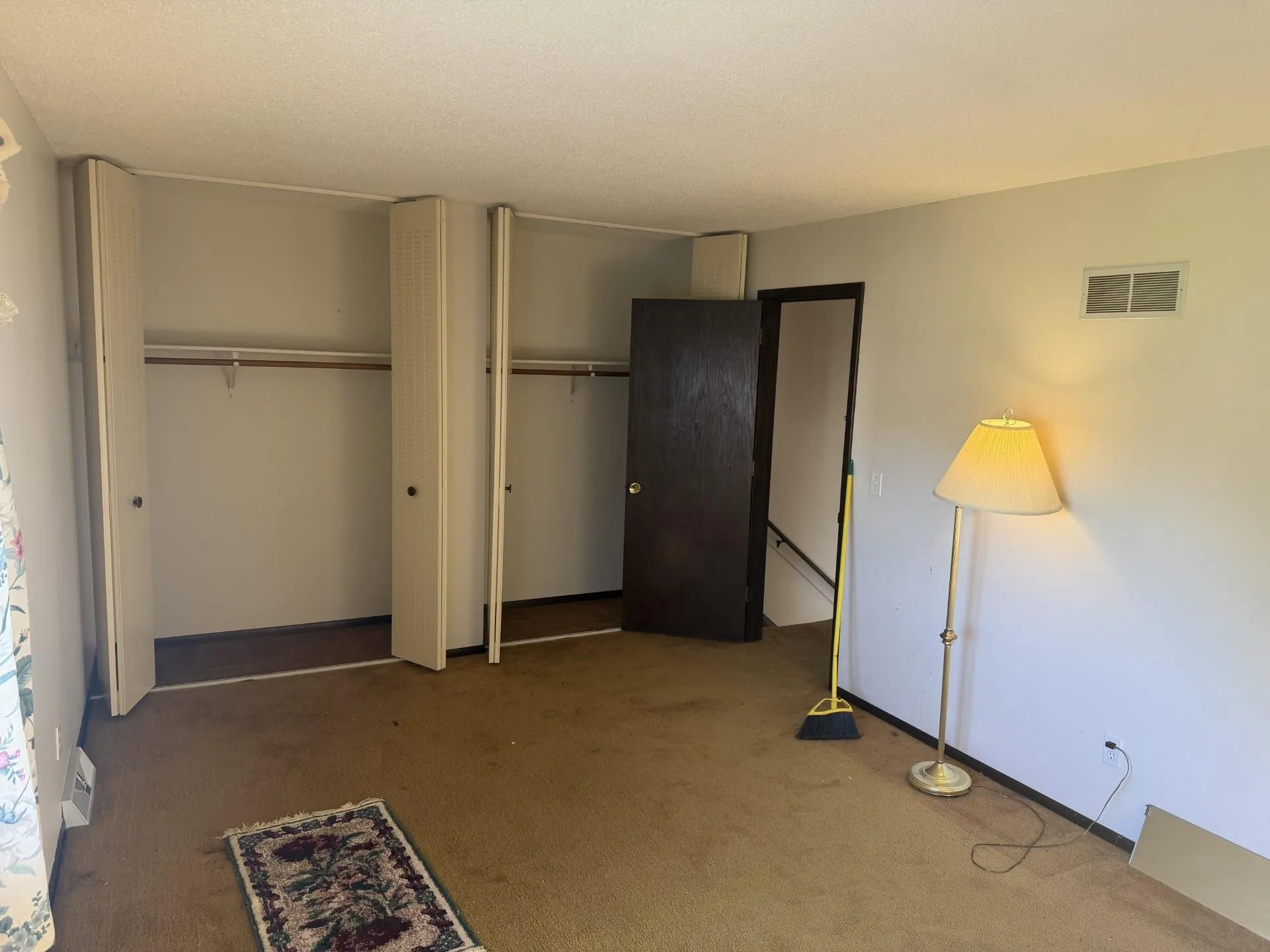 Photo 16 of 409 Dorland Place