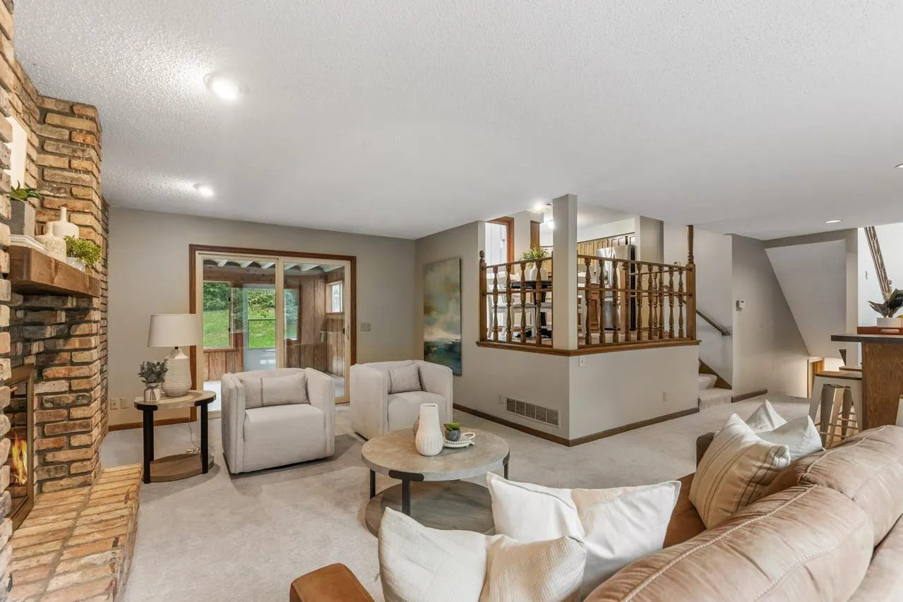 Photo 17 of 3200 Hazelwood W