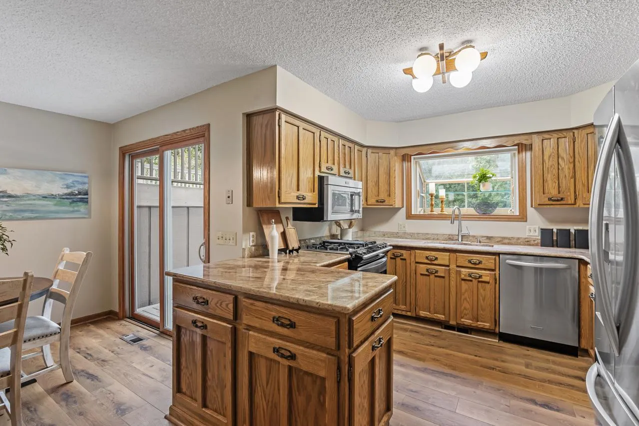 Photo 11 of 3200 Hazelwood W