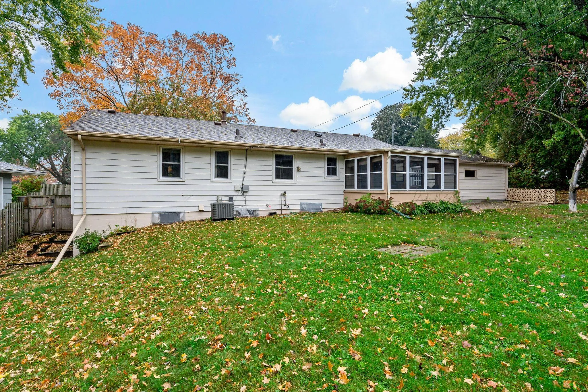Photo 7 of 2206 W 89th W Street