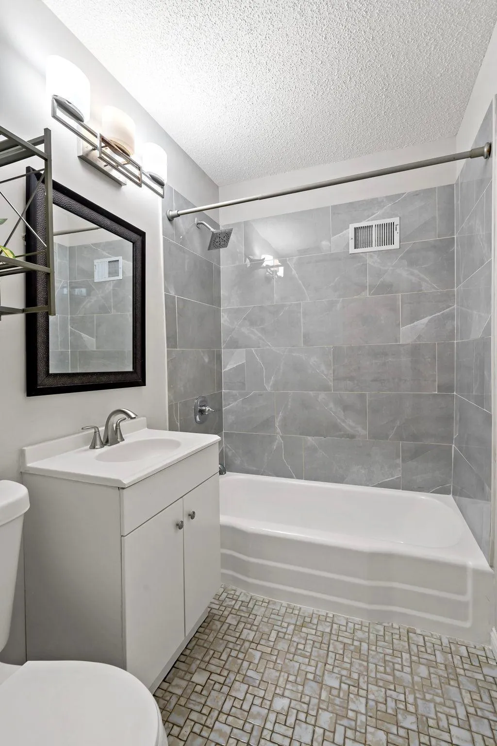 Photo 25 of 2206 W 89th W Street