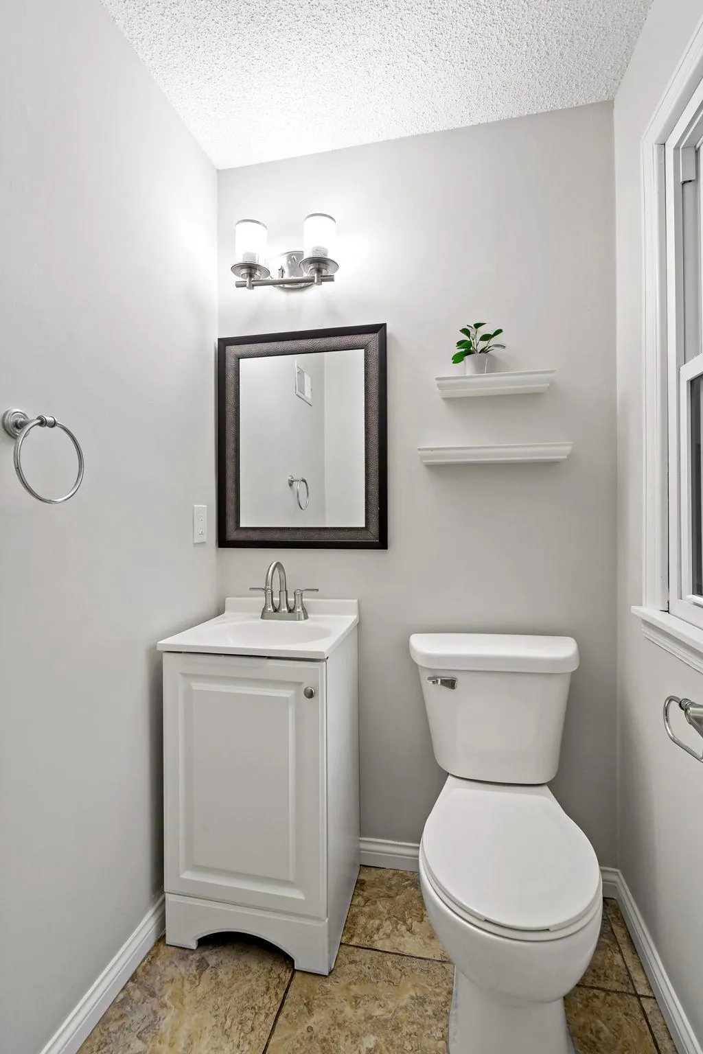 Photo 32 of 2206 W 89th W Street