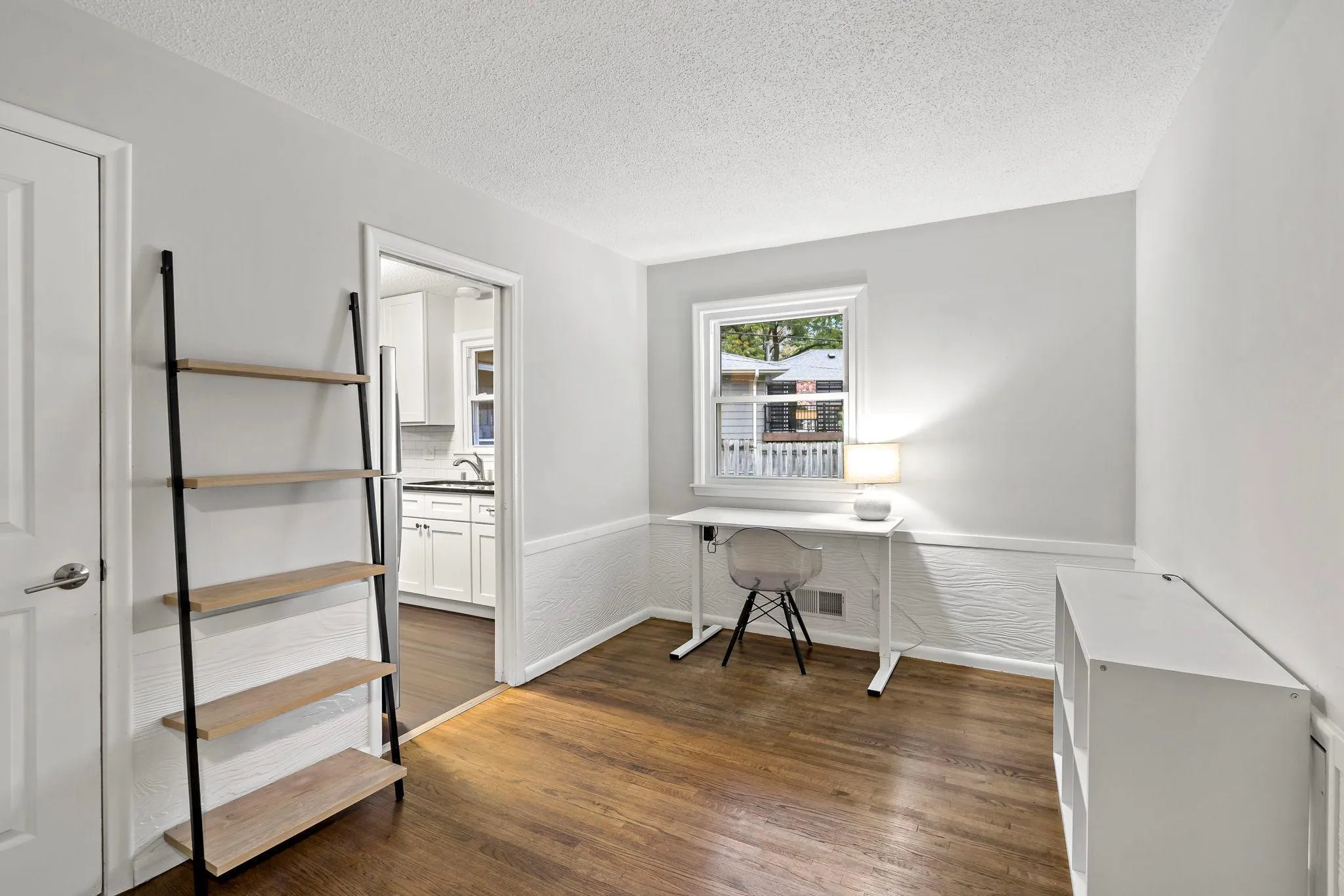 Photo 20 of 2206 W 89th W Street