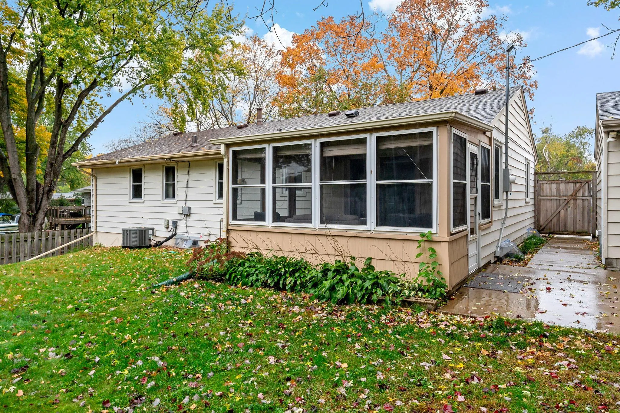 Photo 9 of 2206 W 89th W Street