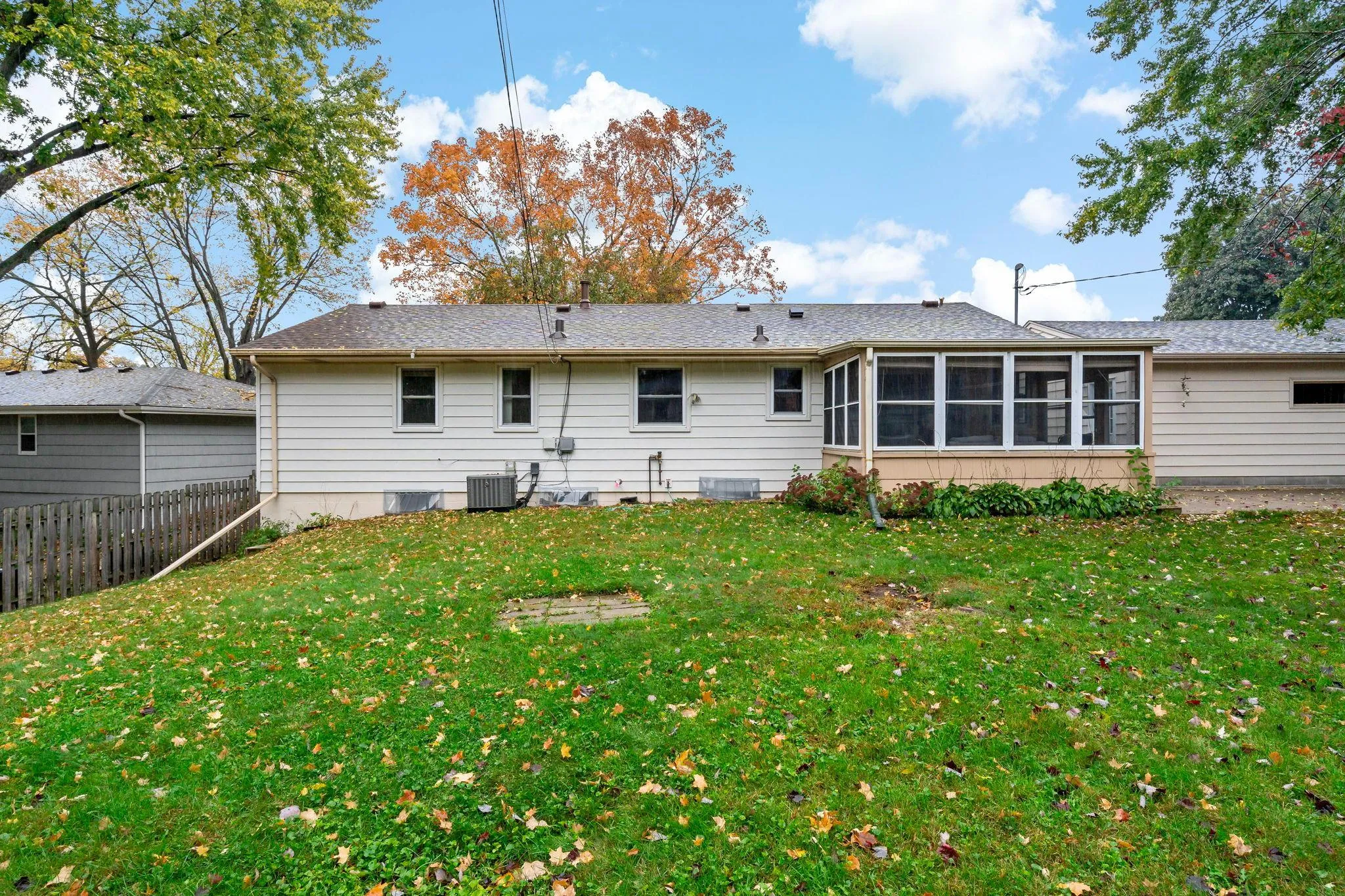 Photo 6 of 2206 W 89th W Street