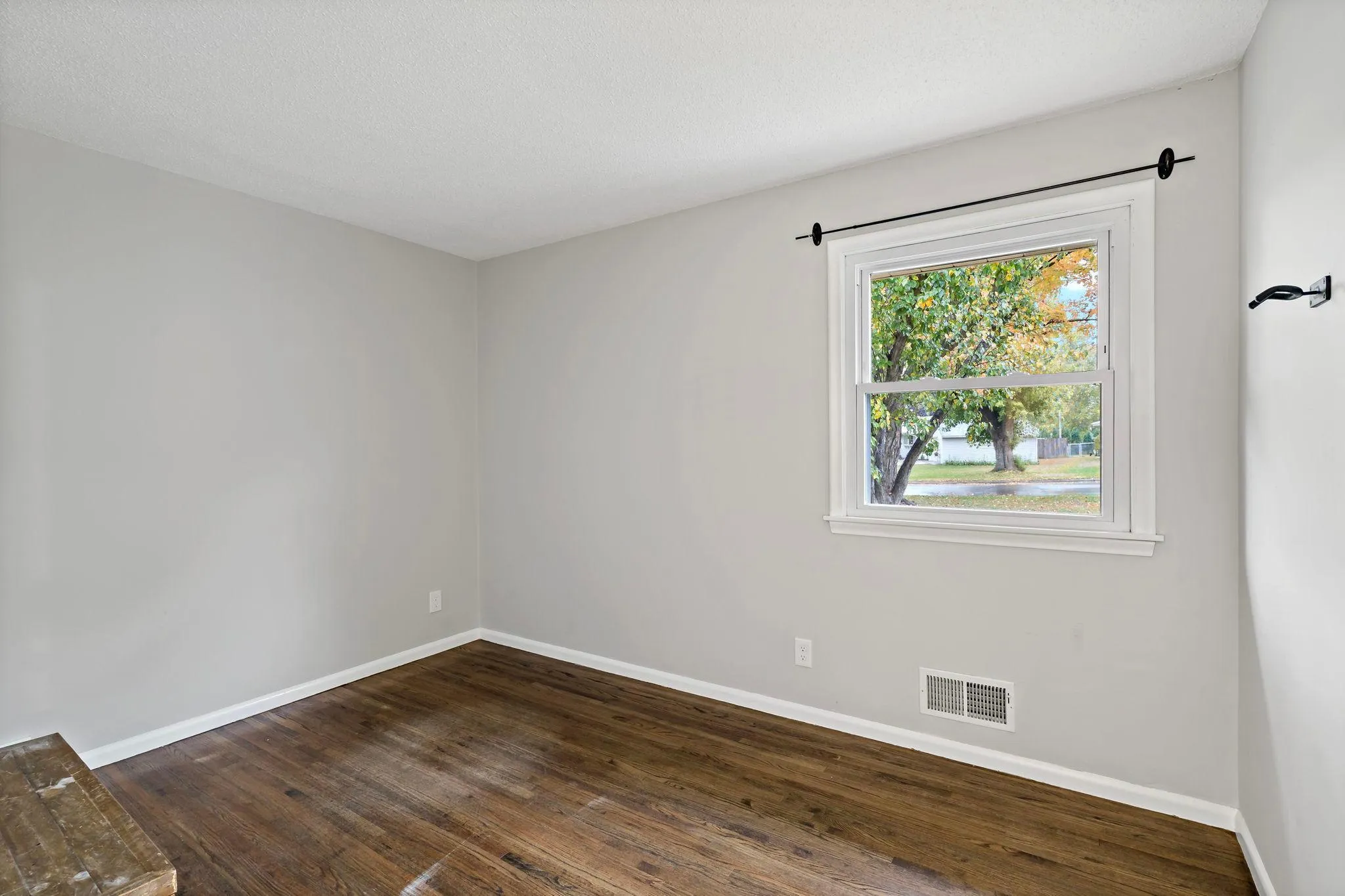 Photo 22 of 2206 W 89th W Street
